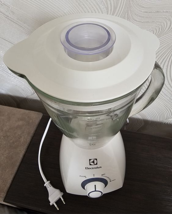 Блендер Electrolux 450w