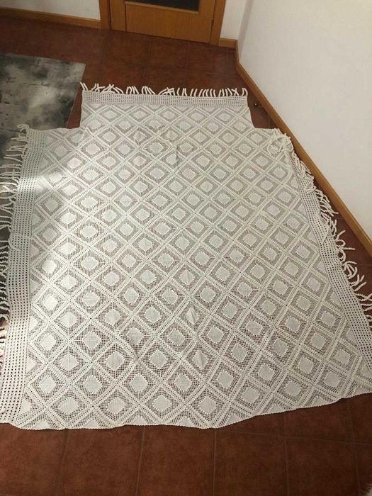 Colcha de Renda Feita à Mão