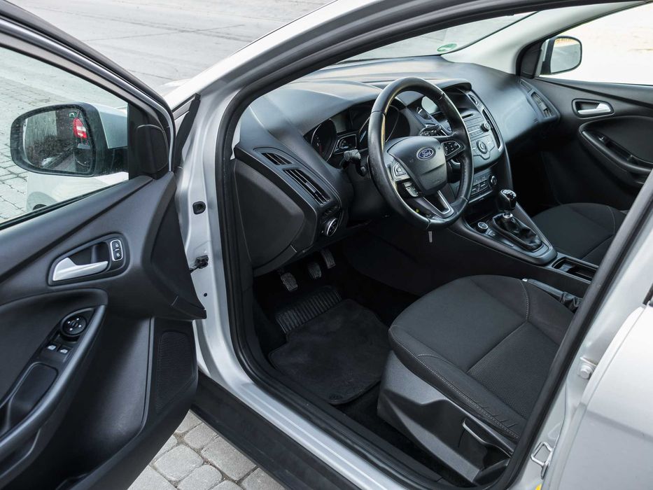 Wynajem samochodu Ford Focus