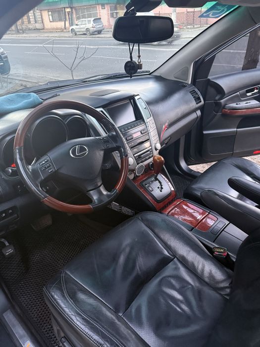 Продаю Лексус RX350