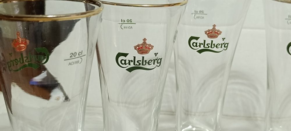 Copos de cerveja Carlsberg