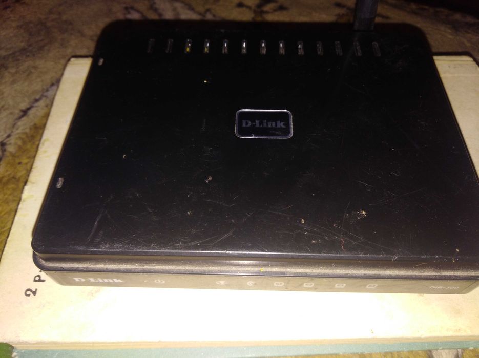 Маршрутизатор Wi-Fi роутер D-Link dir-300