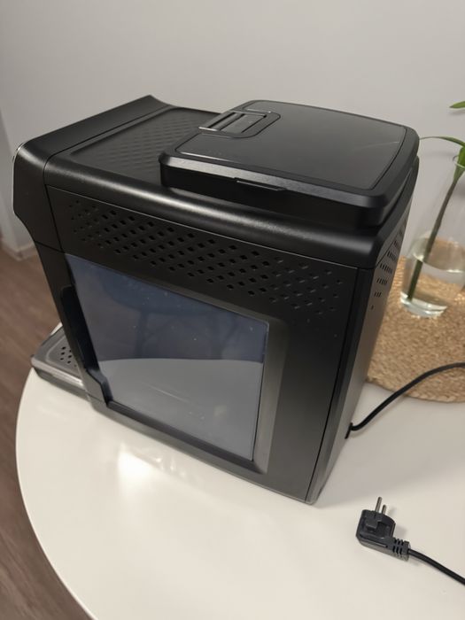 Кавомашина Philips Series 3300 LatteGo EP3347/90, стан ідеальний