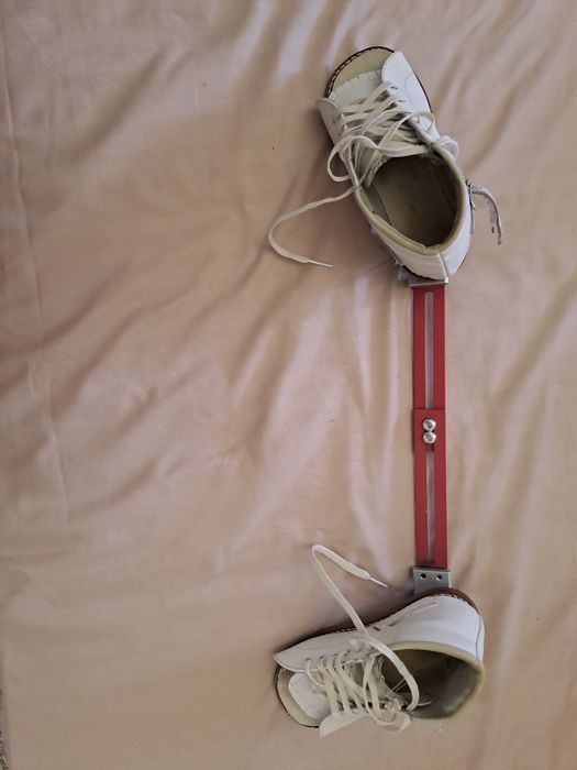 Брейси. Ортопедичне взуття для лікування клишоногості