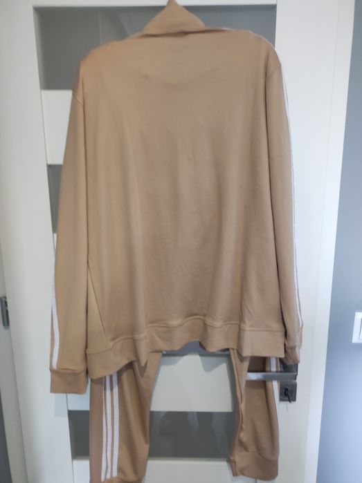 Dres        Adidas