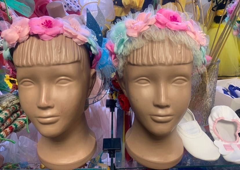 Обруч фіалки, тюльпана, весни