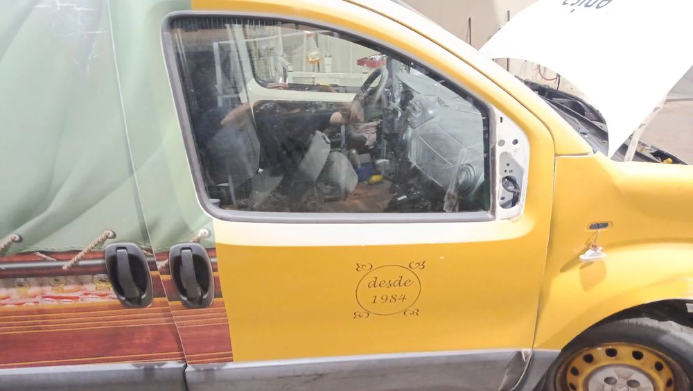 Porta frente direita PEUGEOT Bipper (AA_)