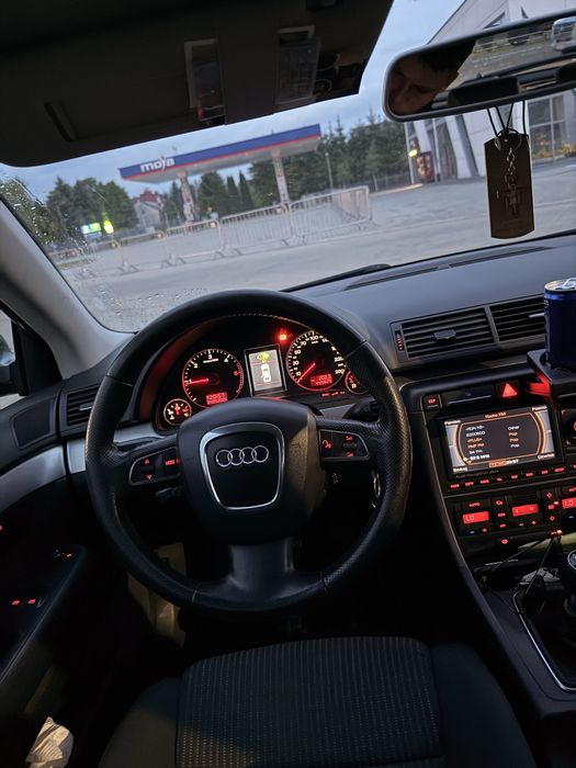 Audi a4b7 2.0 16v