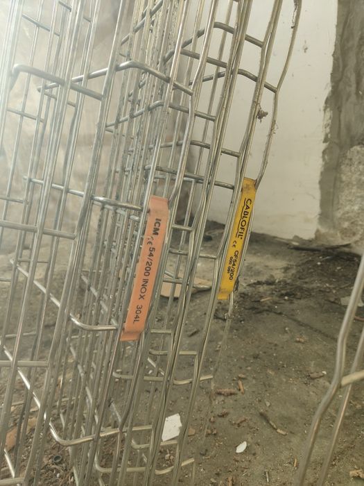 Calha técnica em aço inox novas.