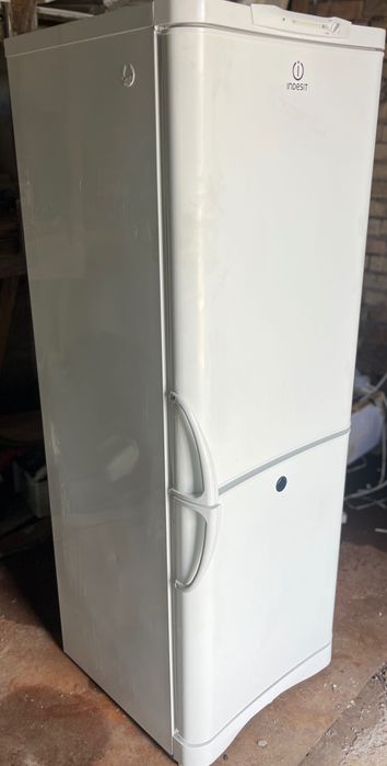 Холодильник INDESIT