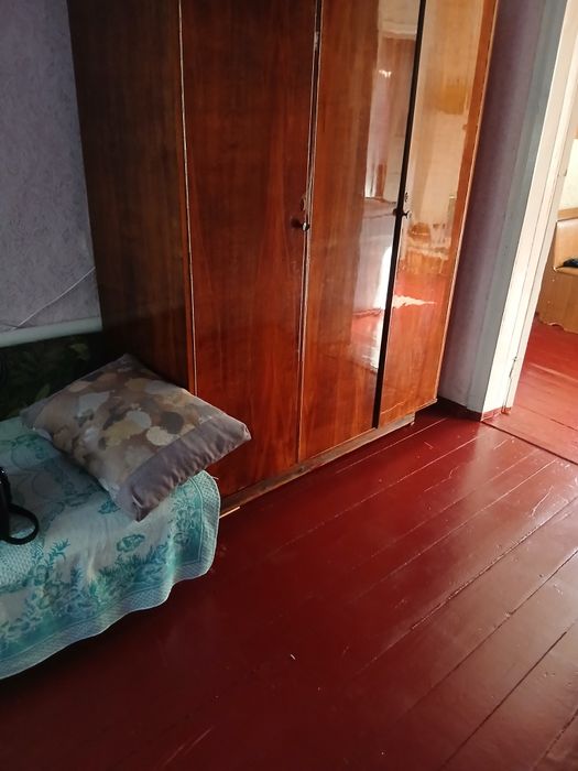 Продам дом со всеми удобствами и гаражами