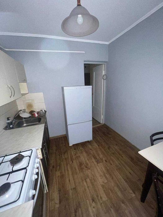 Однокомнатная квартира левый берег на втором этаже