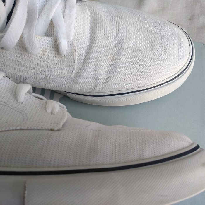 Nike SB 729825-101 White Clutch Low Canvas