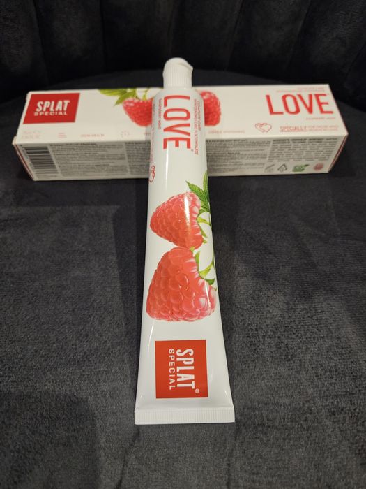 Pasta do zębów splat love