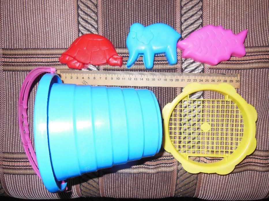 Детский набор для песочницы и моря (ведерко, 3 пасочки, ситечко)