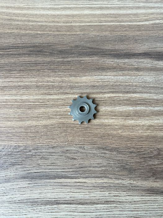 NOWA POLSKA zębatka silnika 12 zębów OGAR 205 MOTORYNKA KADET romet