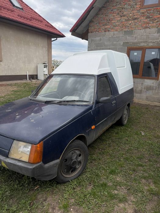 Заз Таврія пікап