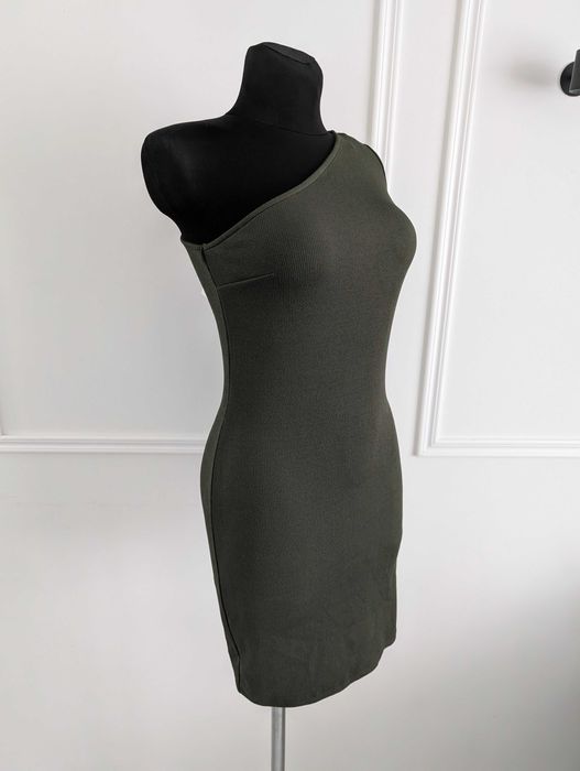 Asymetryczna i dopasowana sukienka na jedno ramię khaki M – nowa