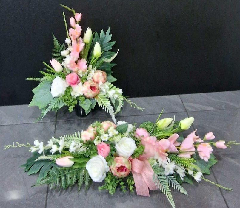 Komplet kompozycji kwiatowych na grób stroik + wkład do wazonu WG205