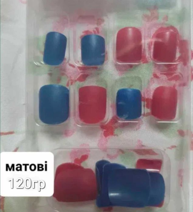 продам комплект накладных ногтей