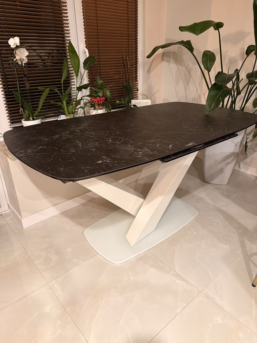 Stół rozkladany marmurek