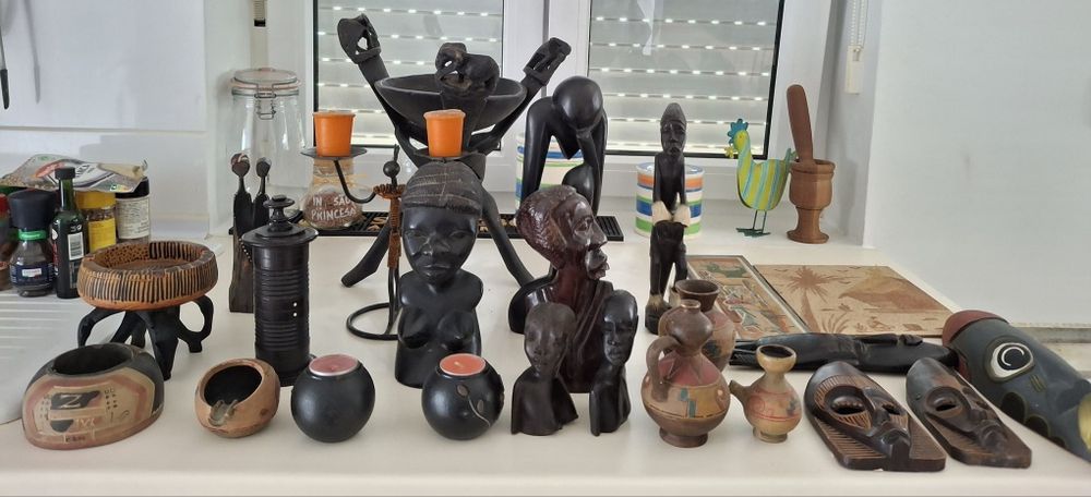 Lote peças  arte africana.