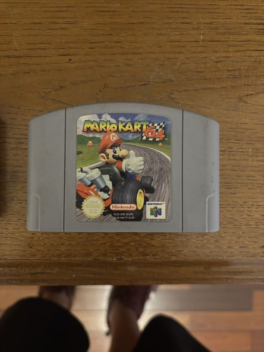 Nitendo 64 - para peças- 1 Comando e jogos diversos