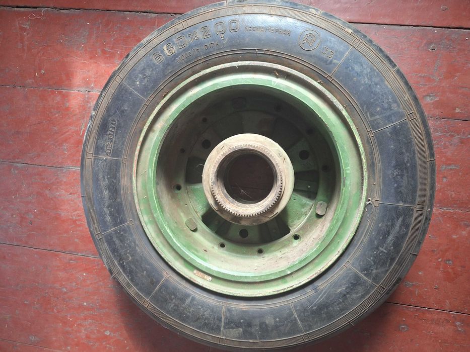 Шина авіаційна 660×200