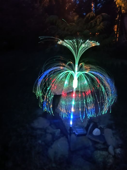 Lampa solarna ogrodowa