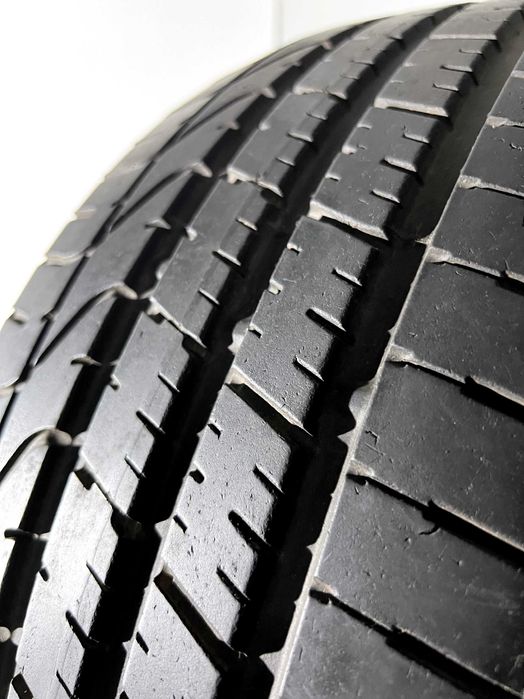 Pneus Pirelli Pzero - 245/45/19 - Como NOVOS
