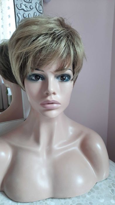 peruka damska,krótka