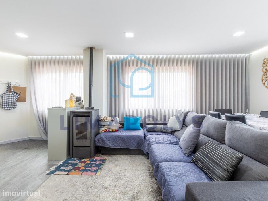 Apartamento T3 com vista de mar e terraço