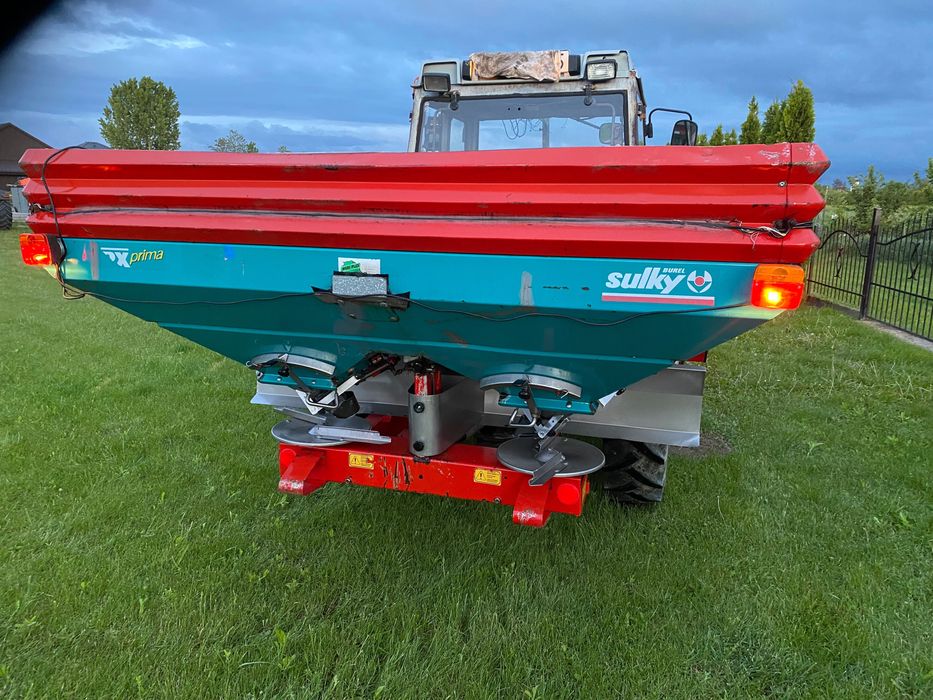 Rozsiewacz sulky DPX Prima