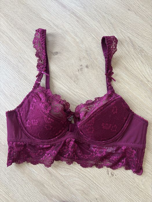 Комплект білизни жіночої М 75В новий комплект кружевного нижнего белья