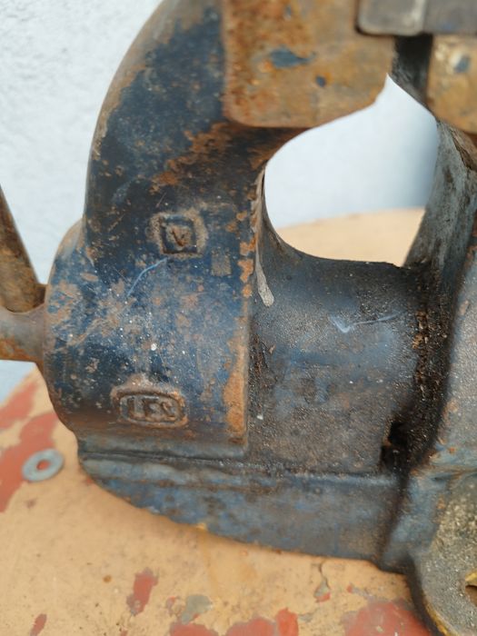 Imadło stołowe , ślusarskie