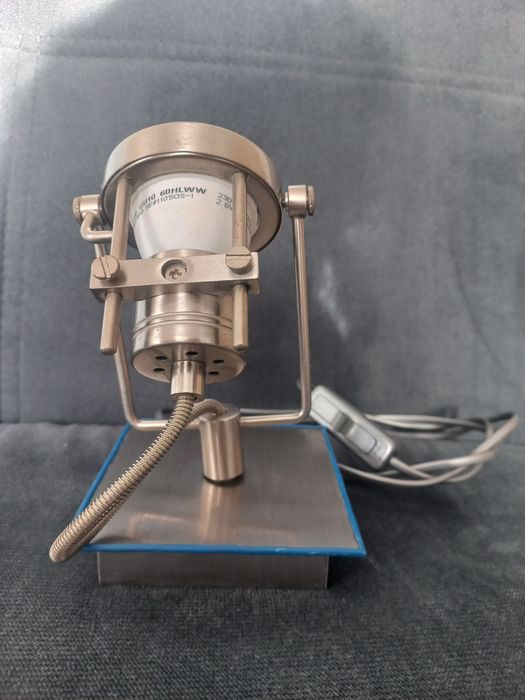 Lampa kinkiet przełącznik