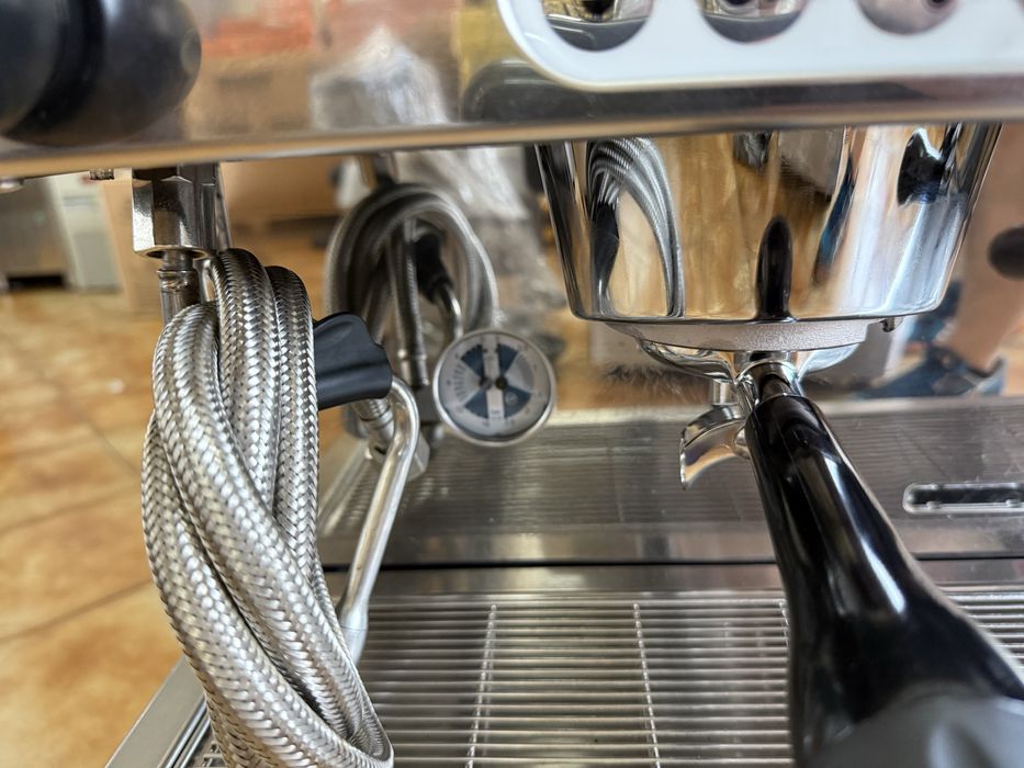 Maquina café industrial La cimbaly M27 três grupos