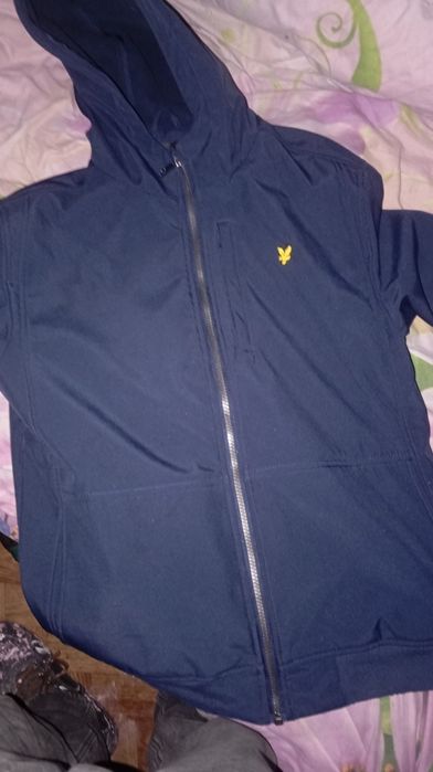 Ветровка  в хорошем состоянии