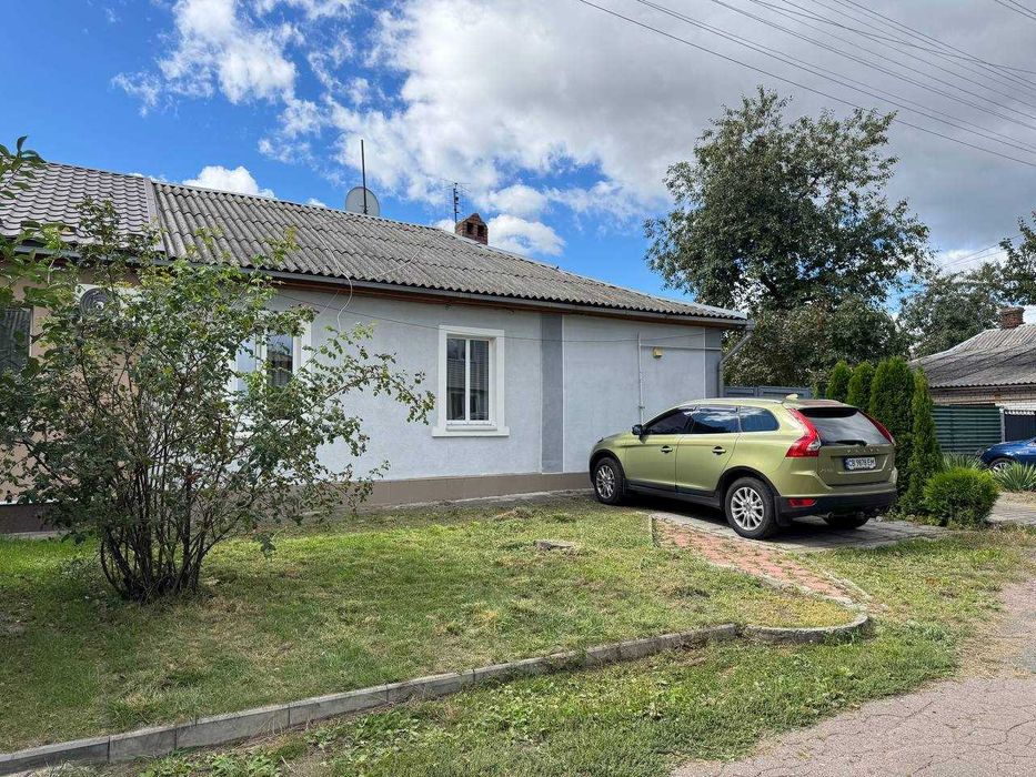 Продаж частини будинку з окремим подвір'ям центр міста Євідновлення