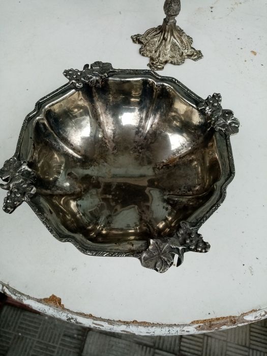 Продам Итальянскую конфетницу