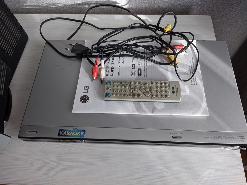 DVD-програвач LG KARAOKE
