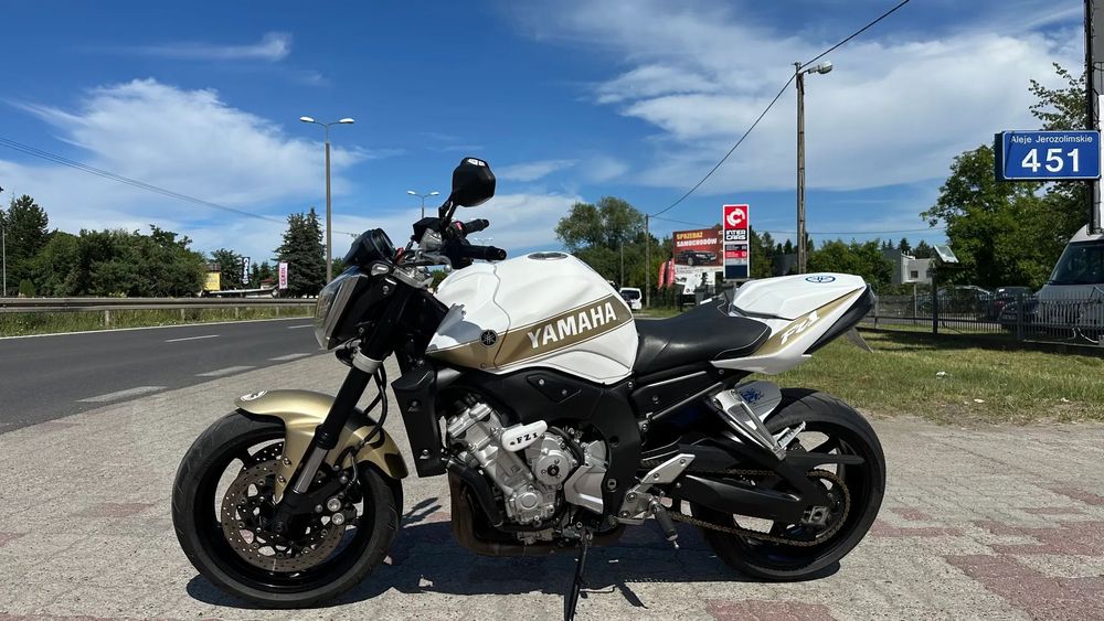 Yamaha FZ 1