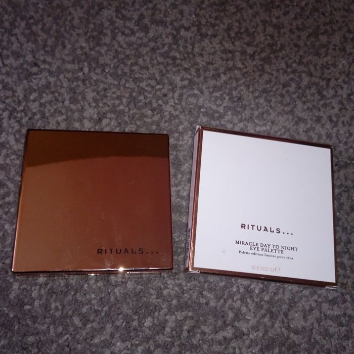 Cienie do powiek Rituals