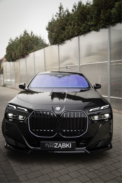 Auto samochód do ślubu BMW 7 z kierowca