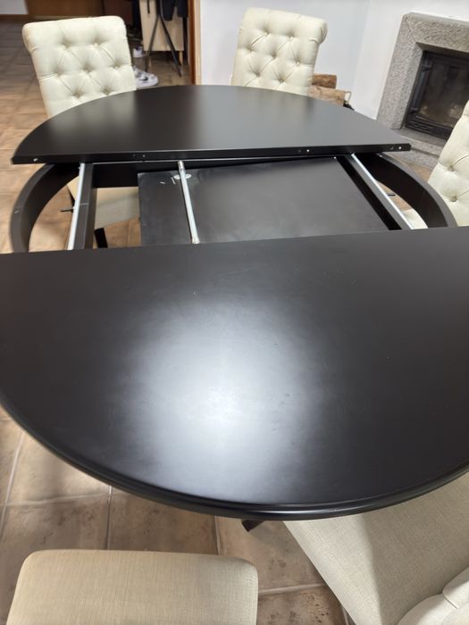 Mesa Redonda Madeira Maciça