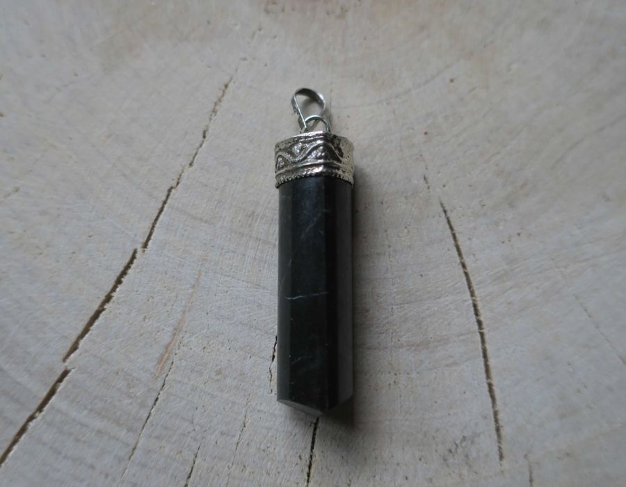 Wisiorek czarny turmalin zawieszka