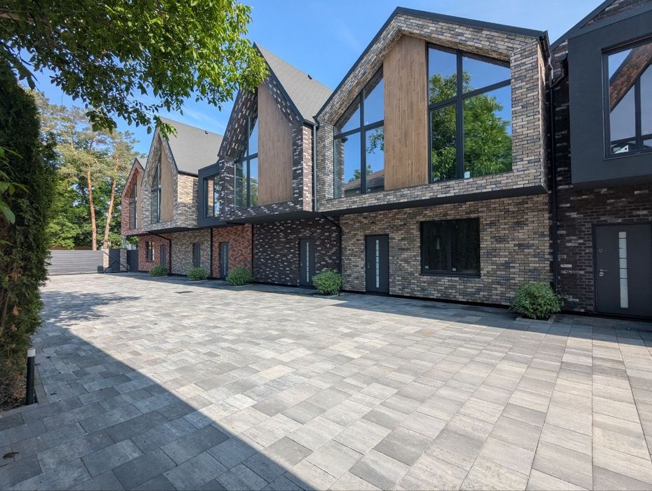 Сучасний Таунхаус в центрі Ірпеня