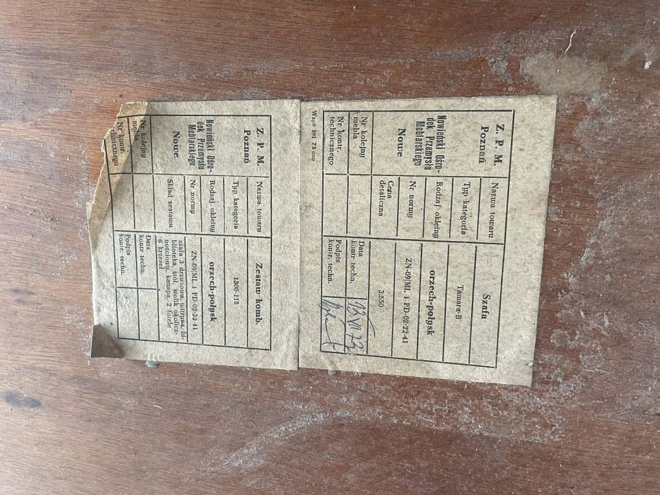 Sprzedam starą szafę