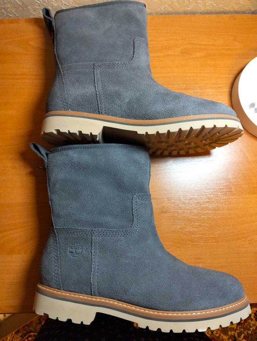 Зимові замшеві ботінки