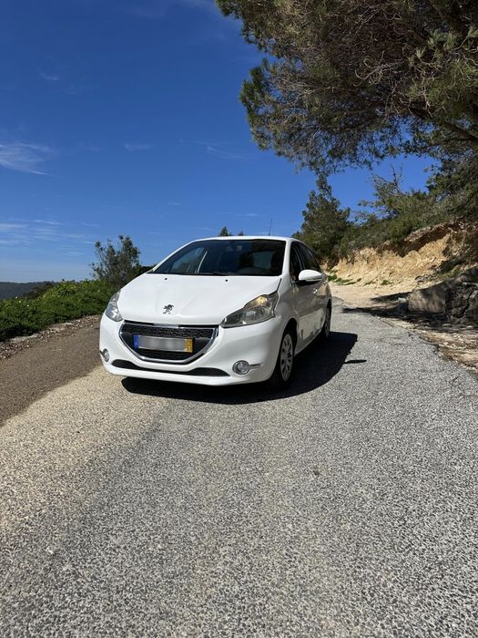 Peugeot 208  HDI